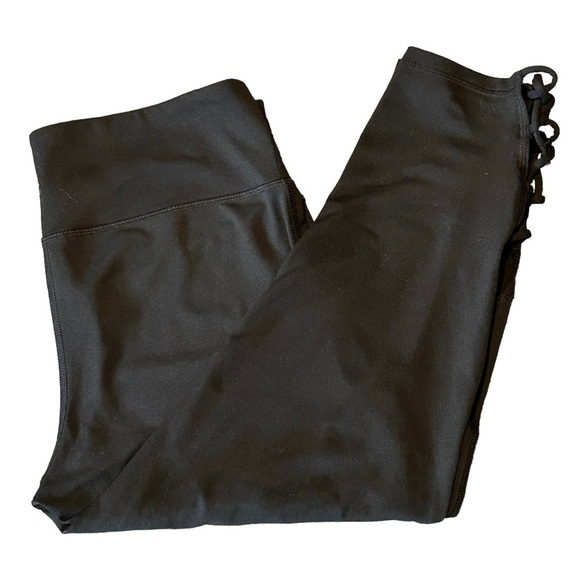 DIP BY CHAMPION Capris Leggings Workout Athleisure Stretchy Side lace Size Large - Picture 1 of 10